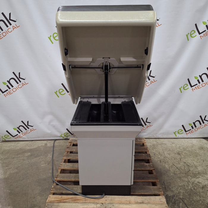 Midmark 404 Exam Table