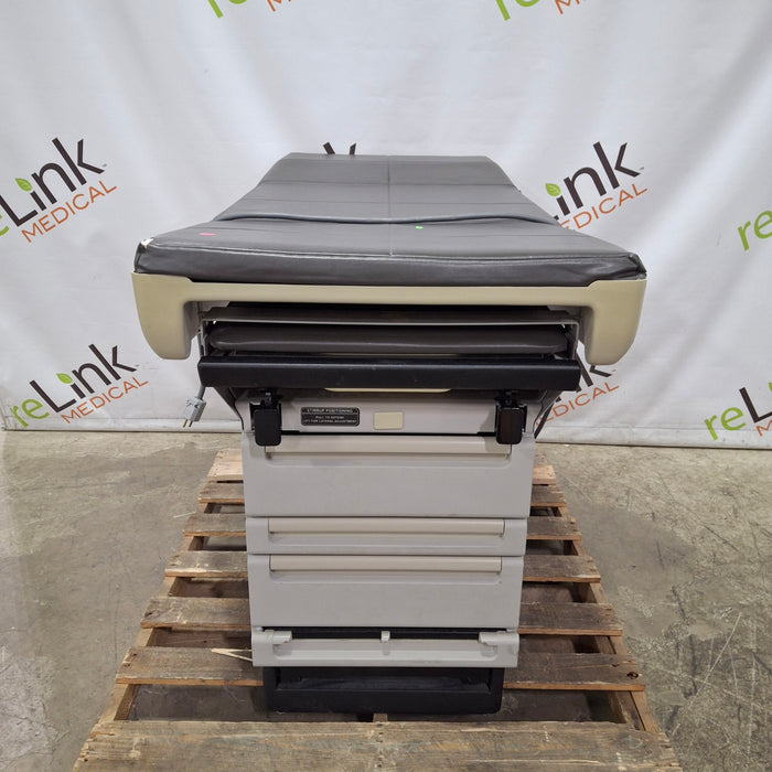 Midmark 404 Exam Table
