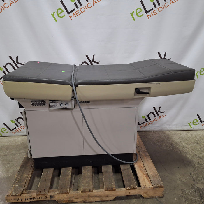Midmark 404 Exam Table