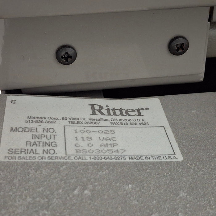 Midmark Ritter 100 Exam Table