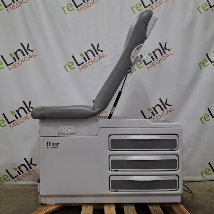 Midmark 204 Exam Table