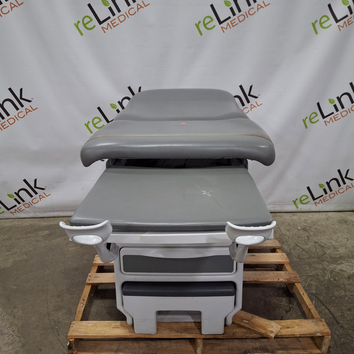 Midmark 204 Exam Table