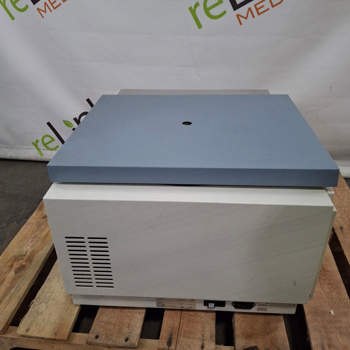 Forma Scientific Model 5682 Refrigerated Centrifuge