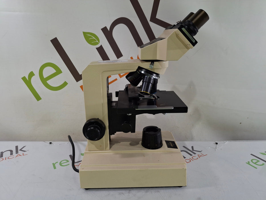 Swift Optical Instruments, Inc. M3300-D Microscope