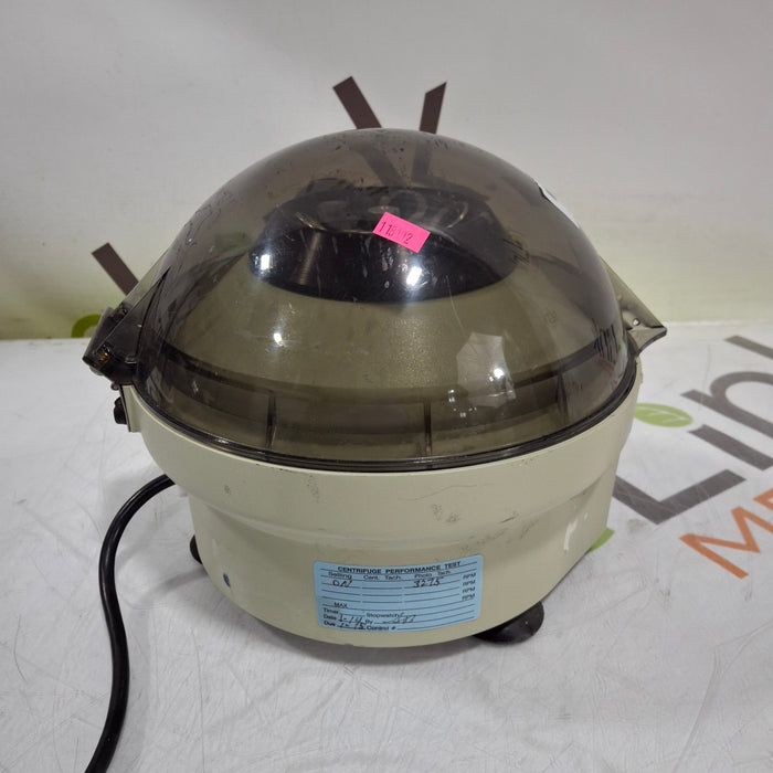 Clay Adams Compact 2 centrifuge