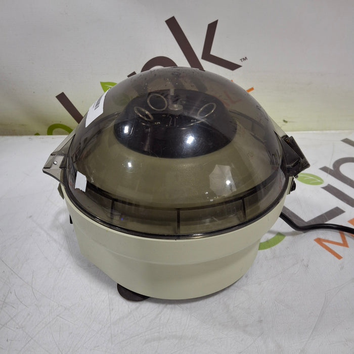 Clay Adams Compact 2 centrifuge