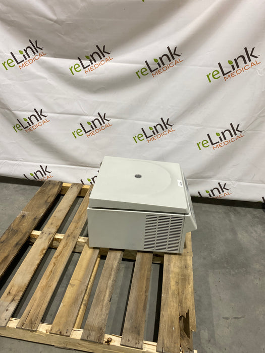 Eppendorf 5804 Centrifuge