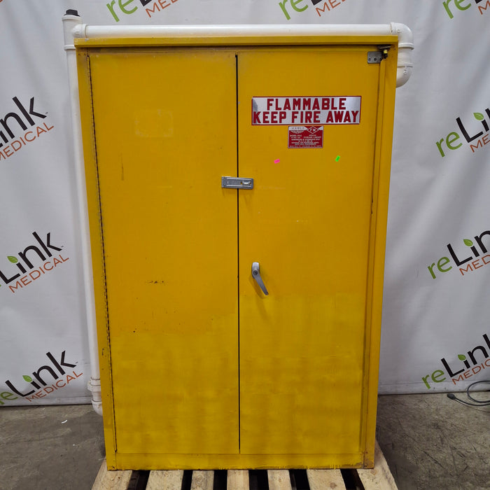 Justrite Manufacturing Company LLC Eagle 1945 Flammable Liquid Cabinet