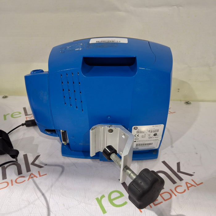 GE Healthcare Dinamap V100 - NIBP, SpO2, Temp Vital Signs Monitor