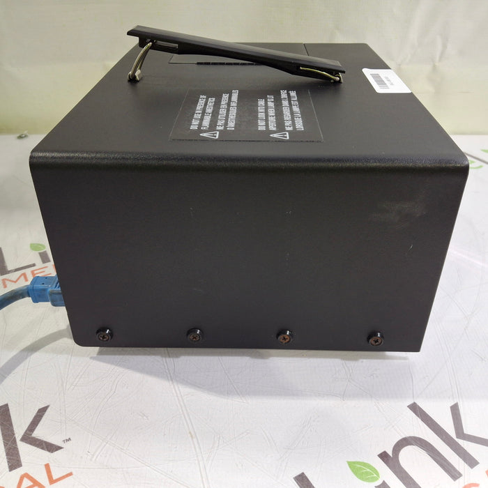 BFW, Inc. Maxenon Xi 300 Light Source