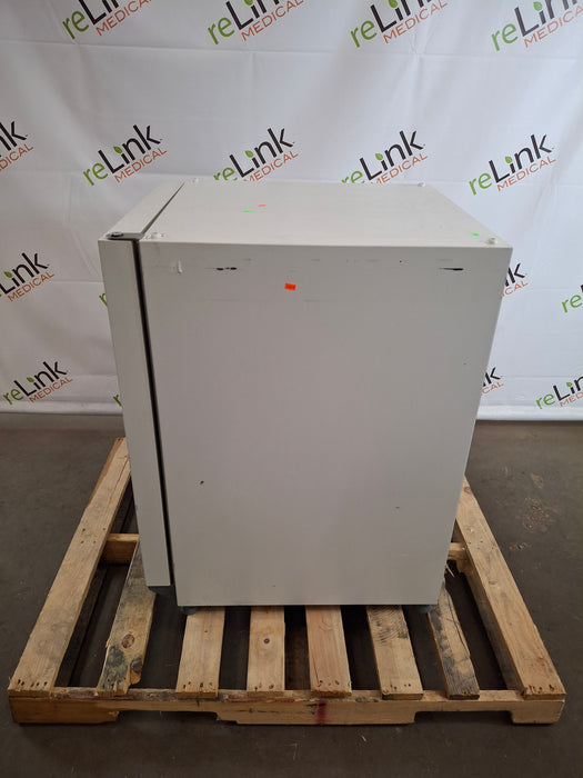 Thermo Scientific Heratherm IGS180 Incubator