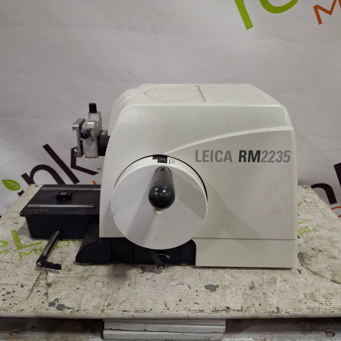 Leica RM2235 Manual Rotary Microtome