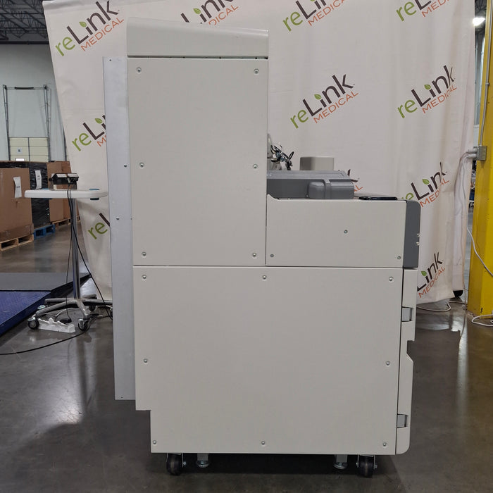 Beckman Coulter UniCel DxC 600 Chemistry Analyzer