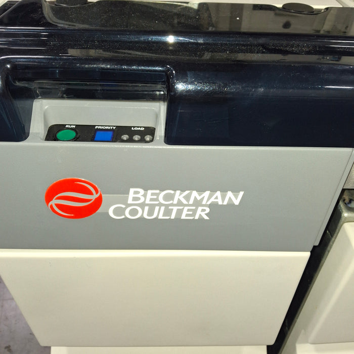 Beckman Coulter UniCel DxC 600 Chemistry Analyzer