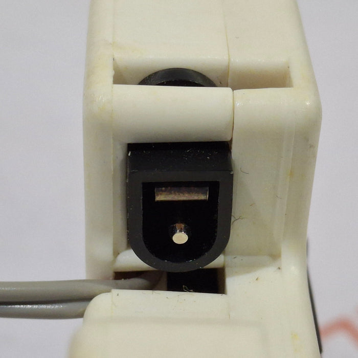 Pronk Technologies Inc 502-1001 Battery Boost Converter