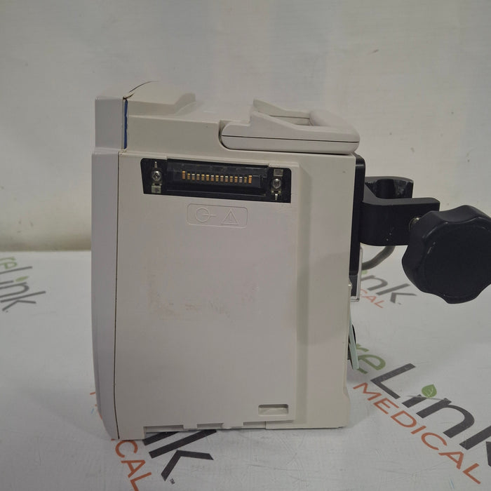 CareFusion Alaris 8015 Large Screen POC Infusion Pump