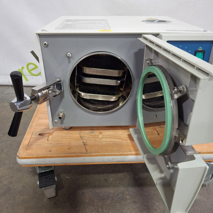 Tuttnauer Valueklave 1730 Autoclave Sterilizer