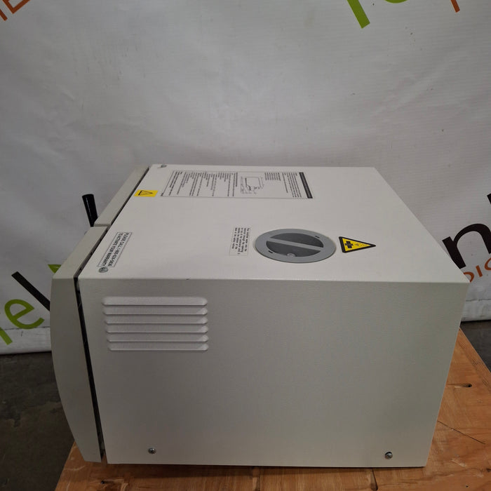 Tuttnauer Valueklave 1730 Autoclave Sterilizer