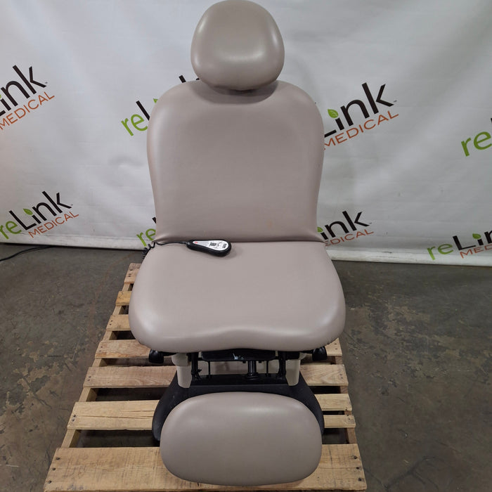Midmark 630 Procedure Chair