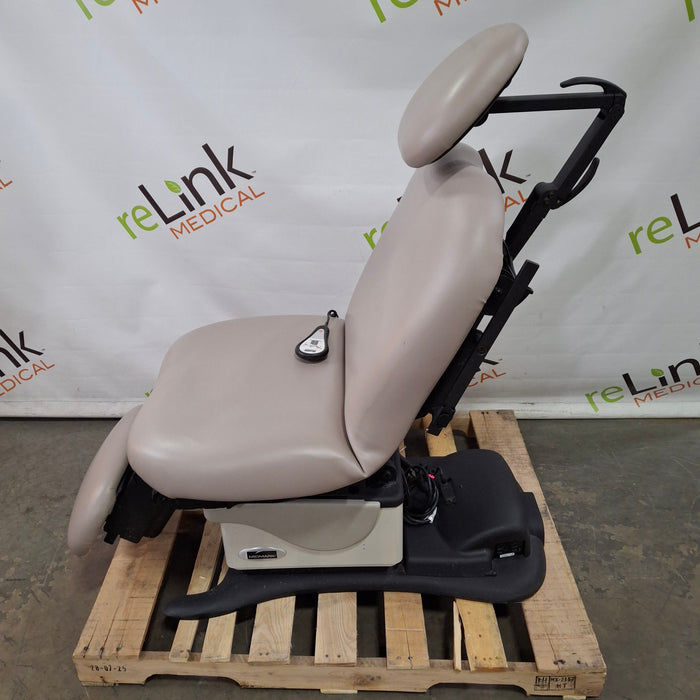 Midmark 630 Procedure Chair