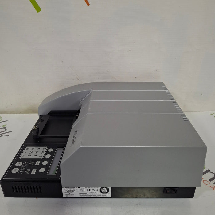 Bio-Tek Instruments ELX800 Microplate reader