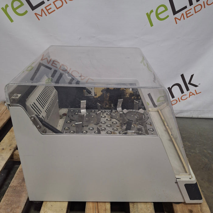 New Brunswick Scientific INNOVA 4000 Incubator Shaker