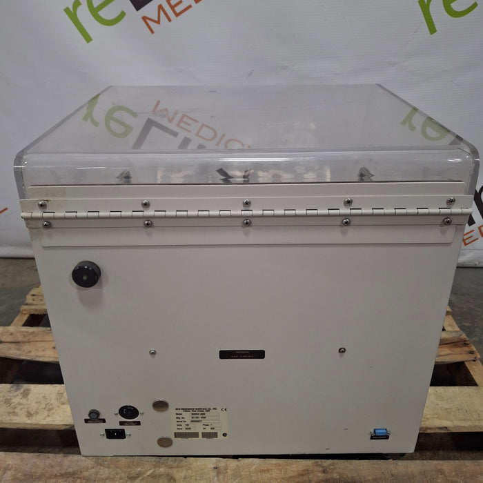 New Brunswick Scientific INNOVA 4000 Incubator Shaker