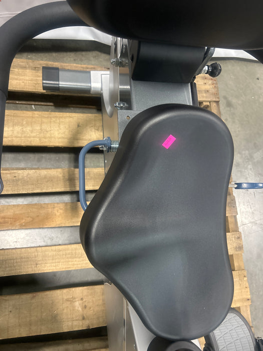 True Fitness CS900 Recumbent Bike