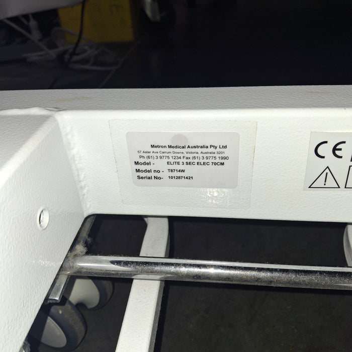 Metron Medical Elite 3 Section Treatment Table