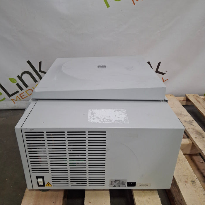 Eppendorf 5804R Refrigerated Centrifuge