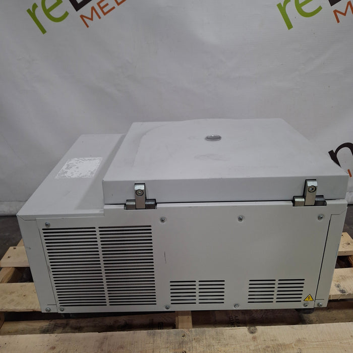 Eppendorf 5804R Refrigerated Centrifuge