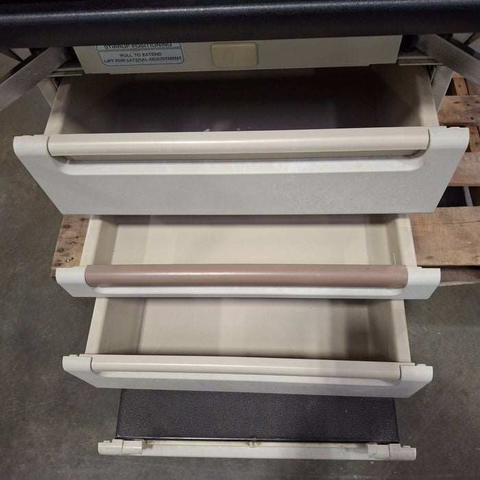 Midmark 404 Exam Table