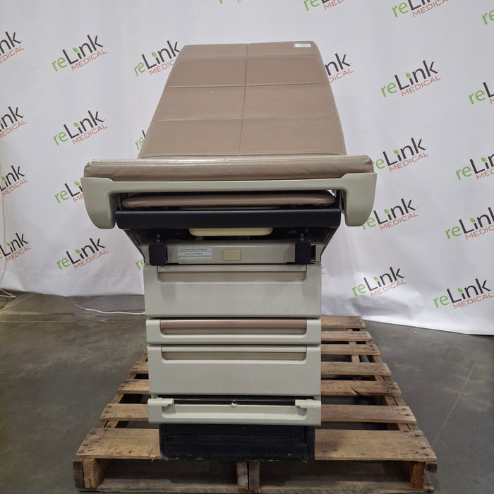 Midmark 404 Exam Table
