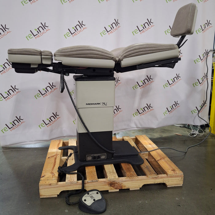 Midmark 411 Power Exam Table