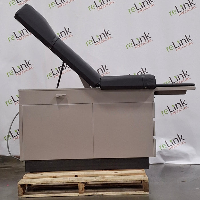 Midmark Ritter Model 104 Exam Table