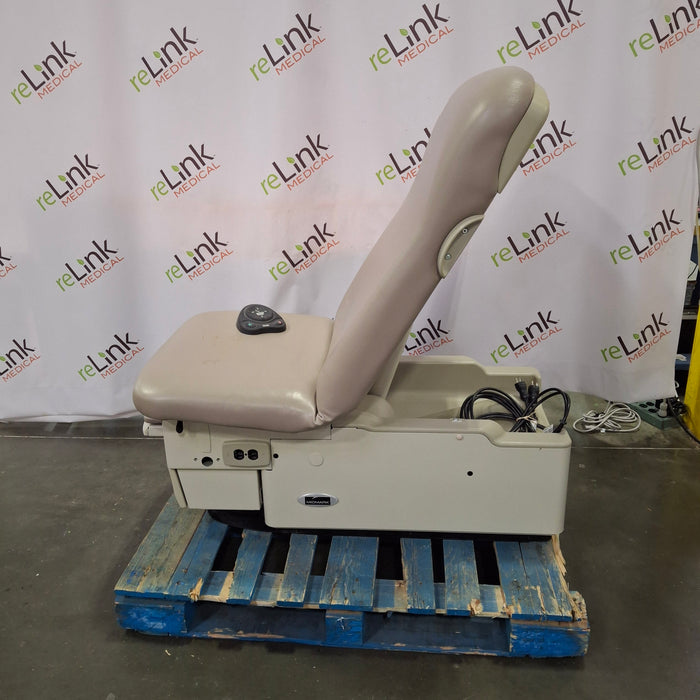 Midmark 623 Barrier Free Power Exam Table