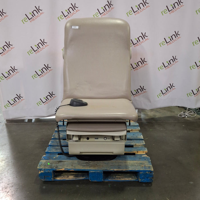 Midmark 623 Barrier Free Power Exam Table