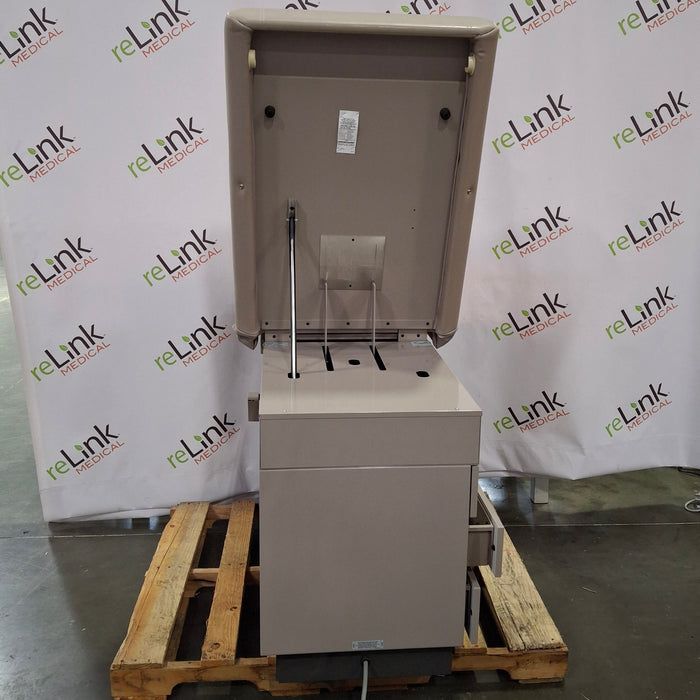 Midmark Ritter Model 104 Exam Table