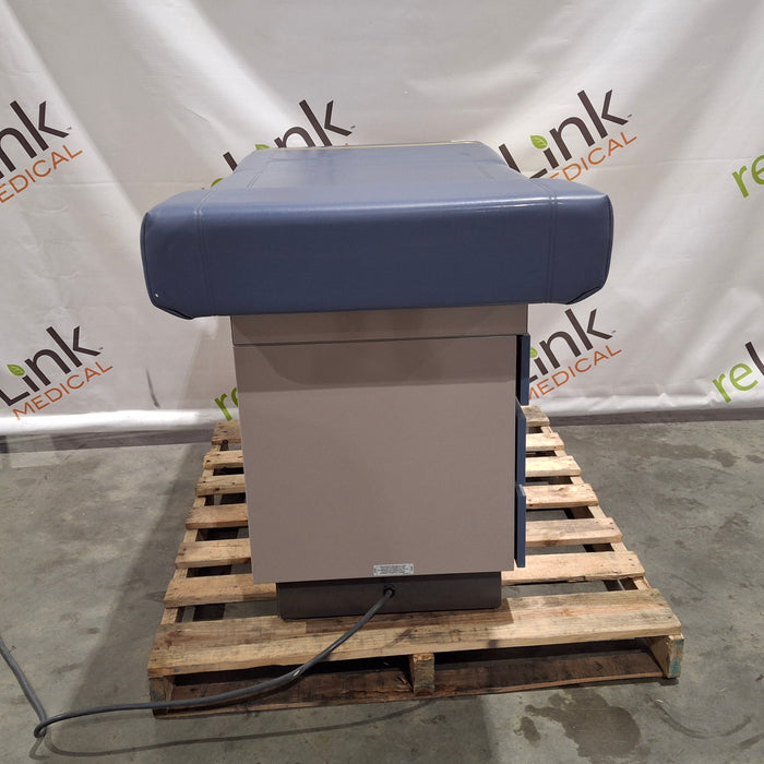 Midmark Ritter 100 Exam Table