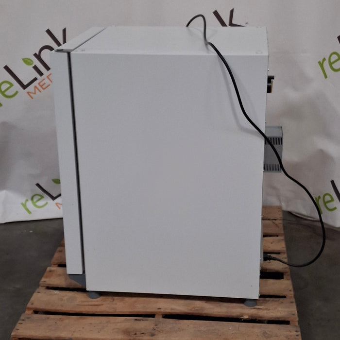 Thermo Scientific Heratherm IMH180-S Incubator