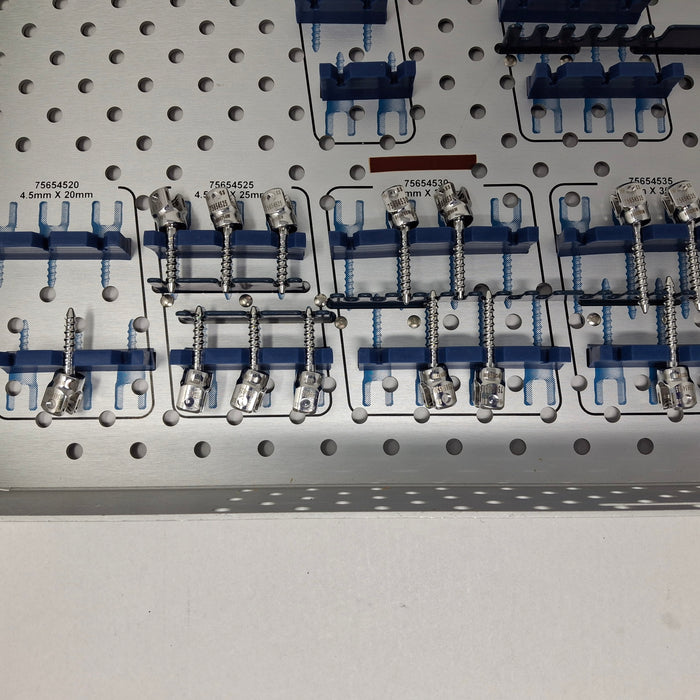 Medtronic CD Horizon Legacy Uni-Axial Screw Implant Tray