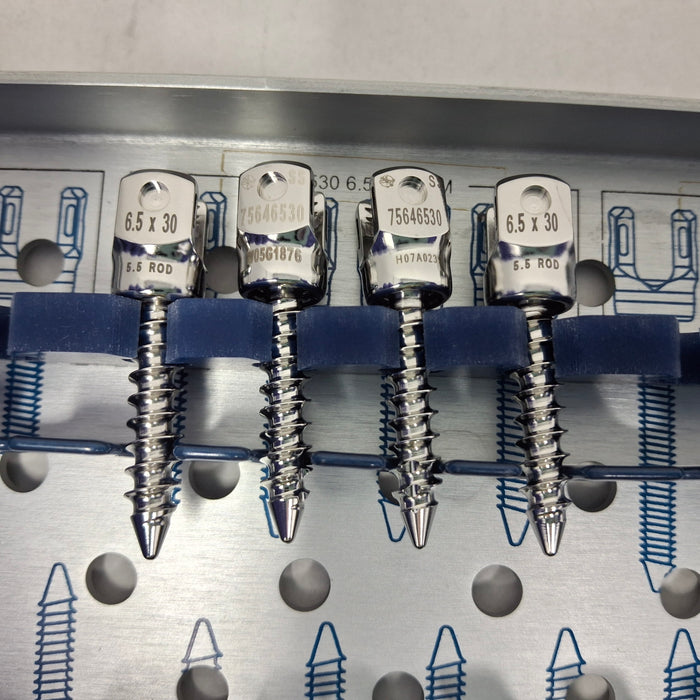 Medtronic CD Horizon Legacy Multiaxial Screw Deformity Implant Tray