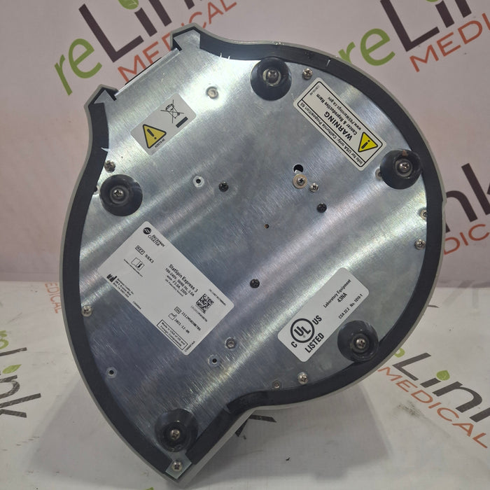 IRIS Medical StatSpin Express 3 Centrifuge