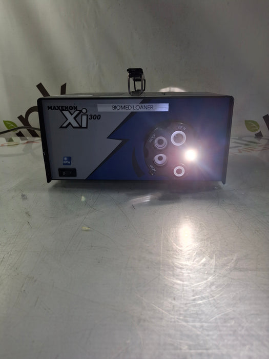 BFW, Inc. Maxenon Xi 300 Light Source