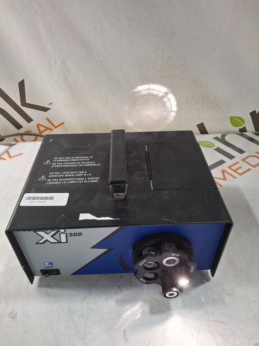 BFW, Inc. Maxenon Xi 300 Light Source