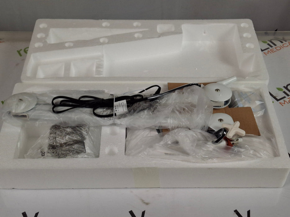 Intertek LTS-172-61 Magnifying LED Lamp