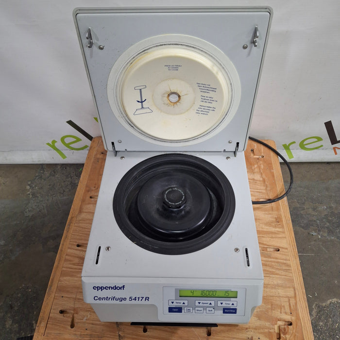 Eppendorf 5417R Centrifuge