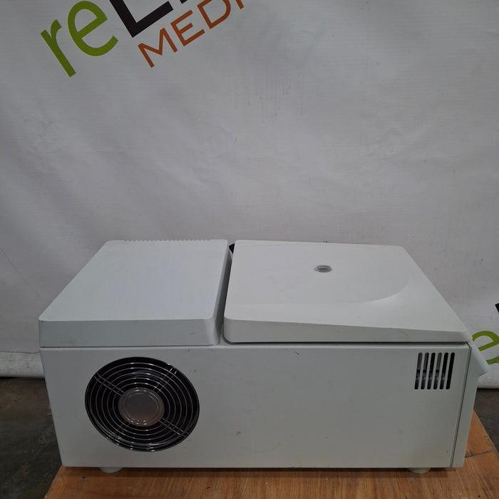 Eppendorf 5417R Centrifuge