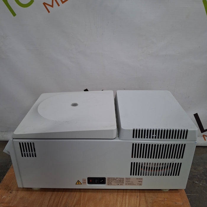 Eppendorf 5417R Centrifuge