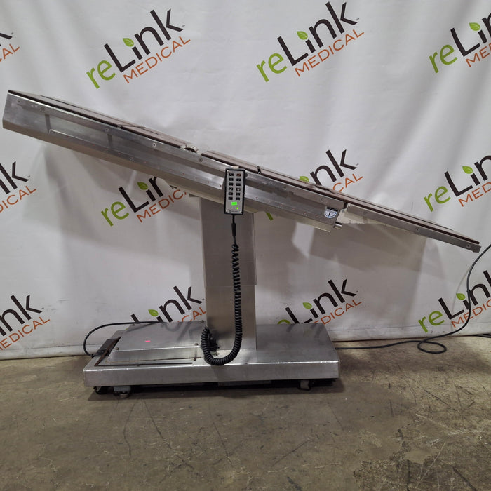 Skytron 3100 Surgical Table